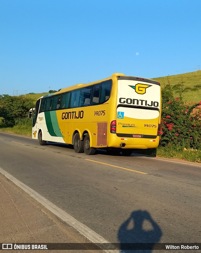 Empresa Gontijo de Transportes 14075 na cidade de Governador Valadares, Minas Gerais, Brasil, por Wilton Roberto. ID da foto: 12052581.