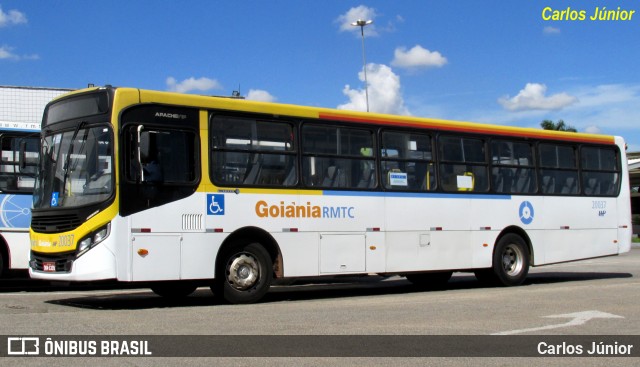 HP Transportes Coletivos 20037 na cidade de Goiânia, Goiás, Brasil, por Carlos Júnior. ID da foto: 12054550.