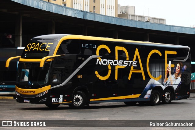 Expresso Nordeste 5976 na cidade de Porto Alegre, Rio Grande do Sul, Brasil, por Rainer Schumacher. Número da foto: #12055672.