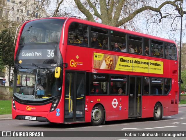 London Central EH251 na cidade de London, Greater London, Inglaterra, por Fábio Takahashi Tanniguchi. Número da foto: #12056940.
