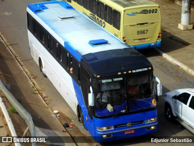 Ônibus Particulares 49 na cidade de Paudalho, Pernambuco, Brasil, por Edjunior Sebastião. Número da foto: #12059282.