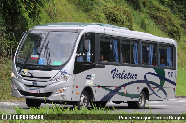 Valetur Transportes Locação e Turismo 7060 na cidade de Piraí, Rio de Janeiro, Brasil, por Paulo Henrique Pereira Borges. Número da foto: #12062777.
