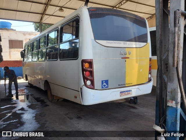 Ônibus Particulares 0J64 na cidade de Várzea Grande, Mato Grosso, Brasil, por Luiz Felipe. Número da foto: #12061102.