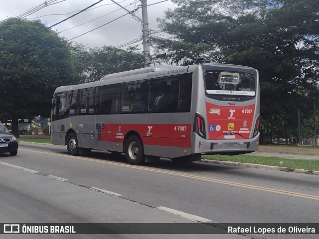 Pêssego Transportes 4 7087 na cidade de São Paulo, São Paulo, Brasil, por Rafael Lopes de Oliveira. Número da foto: #11993579.