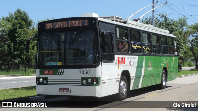 Next Mobilidade - ABC Sistema de Transporte 7050 na cidade de São Paulo, São Paulo, Brasil, por Cle Giraldi. ID da foto: 11998284.