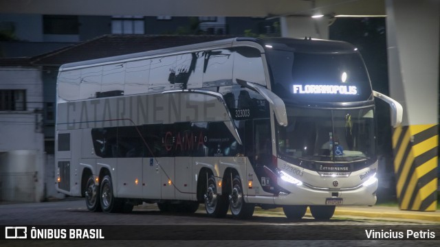 Auto Viação Catarinense 323003 na cidade de Joinville, Santa Catarina, Brasil, por Vinicius Petris. Número da foto: #11999852.
