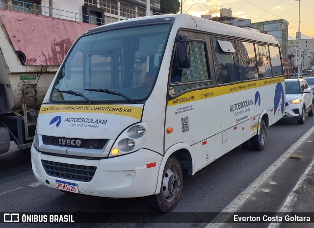 Auto Escola KM PPH6I28 na cidade de Cariacica, Espírito Santo, Brasil, por Everton Costa Goltara. ID da foto: 12000802.