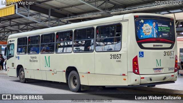 Viação Nobel 31057 na cidade de Fazenda Rio Grande, Paraná, Brasil, por Lucas Weber Calizario. ID da foto: 12001012.