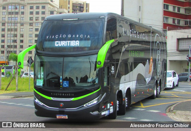 Viação Garcia 80009 na cidade de Curitiba, Paraná, Brasil, por Alessandro Fracaro Chibior. Número da foto: #12000885.