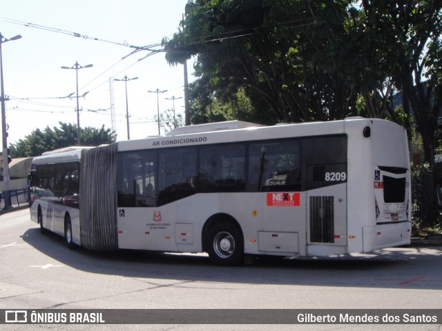 Next Mobilidade - ABC Sistema de Transporte 8209 na cidade de Santo André, São Paulo, Brasil, por Gilberto Mendes dos Santos. Número da foto: #12000076.