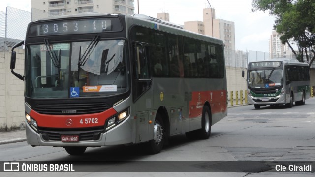 Allibus Transportes 4 5702 na cidade de São Paulo, São Paulo, Brasil, por Cle Giraldi. ID da foto: 12006594.