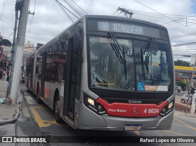 Express Transportes Urbanos Ltda 4 8624 na cidade de São Paulo, São Paulo, Brasil, por Rafael Lopes de Oliveira. ID da foto: 12005075.