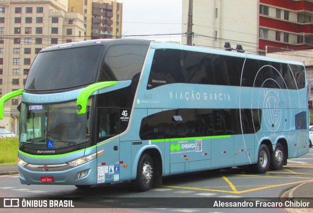 Viação Garcia 8652 na cidade de Curitiba, Paraná, Brasil, por Alessandro Fracaro Chibior. ID da foto: 12005491.