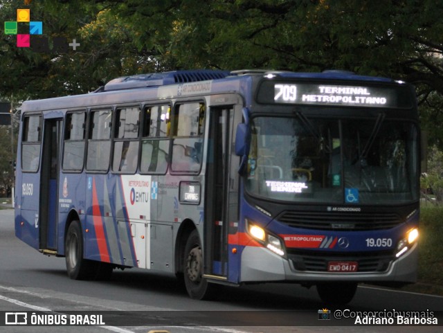 Transportes Capellini 19.050 na cidade de Campinas, São Paulo, Brasil, por Adriano Barbosa. Número da foto: #12063576.