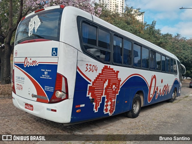 Turismo e Fretamento Orion Transportes 3304 na cidade de Taboão da Serra, São Paulo, Brasil, por Bruno Santino. Número da foto: #12087980.