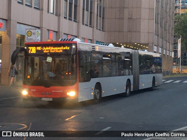 Rheinbahn AG 8376 na cidade de Düsseldorf, North Rhine-Westphalia, Alemanha, por Paulo Henrique Coelho Correa. Número da foto: #12092358.