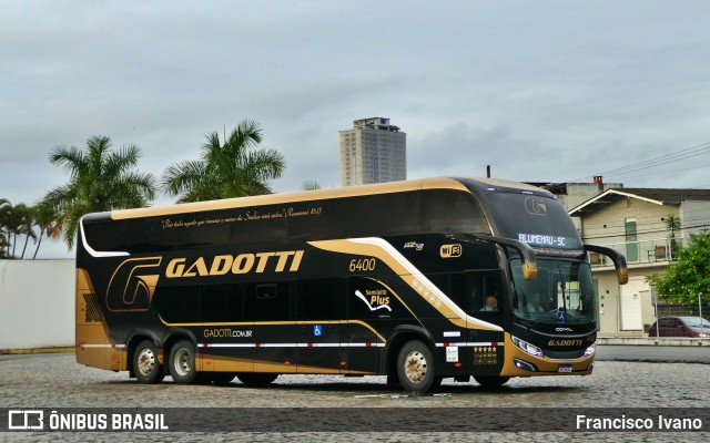 Auto Viação Gadotti 6400 na cidade de Balneário Camboriú, Santa Catarina, Brasil, por Francisco Ivano. Número da foto: #12093426.