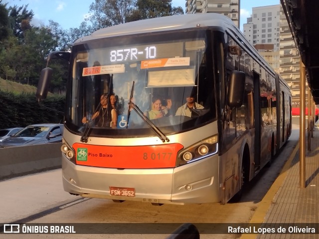 TRANSPPASS - Transporte de Passageiros 8 0177 na cidade de São Paulo, São Paulo, Brasil, por Rafael Lopes de Oliveira. Número da foto: #12092569.