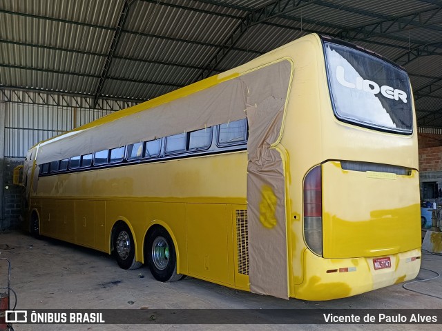 Líder Turismo 7747 na cidade de Santo Antônio do Monte, Minas Gerais, Brasil, por Vicente de Paulo Alves. Número da foto: #12091429.