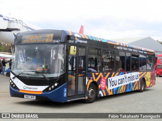 Stagecoach 26147 na cidade de Weybridge, Surrey, Inglaterra, por Fábio Takahashi Tanniguchi. Número da foto: #12093562.