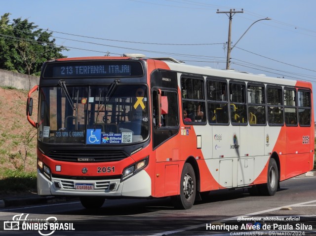 Itajaí Transportes Coletivos 2051 na cidade de Campinas, São Paulo, Brasil, por Henrique Alves de Paula Silva. Número da foto: #12093735.