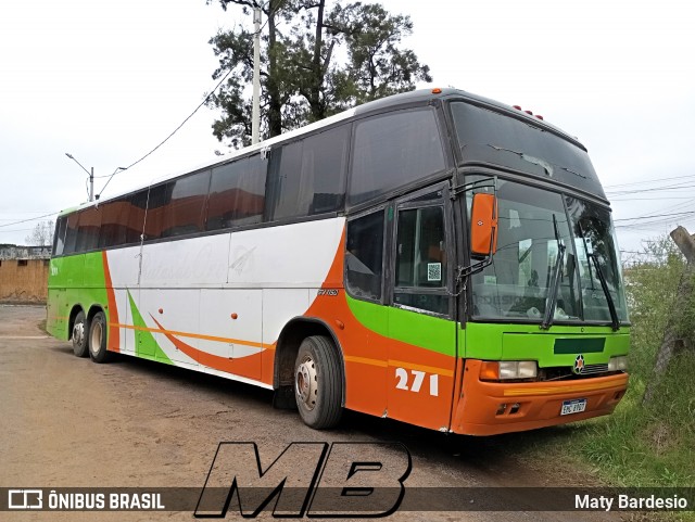 Autobuses sin identificación - Uruguai 271 na cidade de Rivera, Uruguai, por Maty Bardesio. Número da foto: #12094545.
