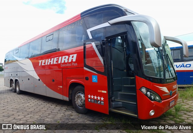 Empresa Irmãos Teixeira 71000 na cidade de Divinópolis, Minas Gerais, Brasil, por Vicente de Paulo Alves. Número da foto: #12094455.