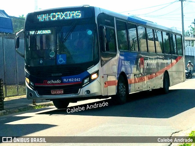 Transportes Machado RJ 162.042 na cidade de Duque de Caxias, Rio de Janeiro, Brasil, por Calebe Andrade. Número da foto: #12094701.
