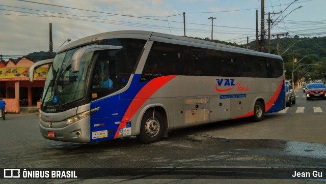 Val Vans Transportes e Turismo  na cidade de Guarujá, São Paulo, Brasil, por Jean Gu. Número da foto: #12095639.