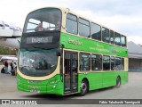 Ensignbus Company 130 na cidade de Weybridge, Surrey, Inglaterra, por Fábio Takahashi Tanniguchi. Número da foto: #12096503.
