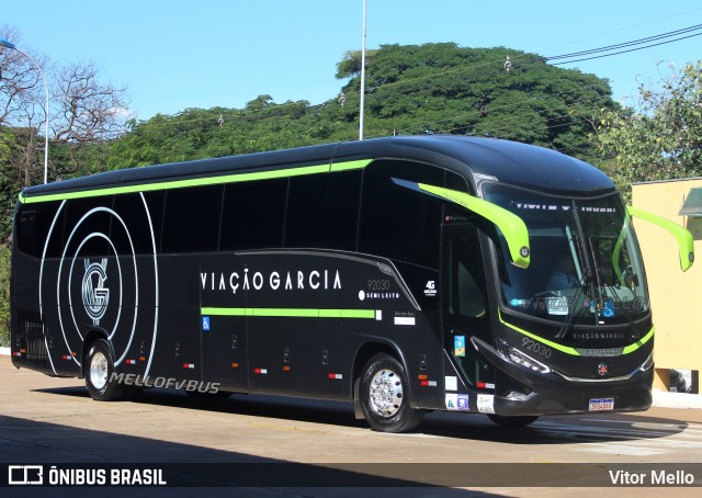 Viação Garcia 92030 na cidade de Maringá, Paraná, Brasil, por Vitor Mello. Número da foto: #12099096.