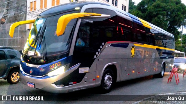 Caravellas Transportes e Turismo 2202 na cidade de Santos, São Paulo, Brasil, por Jean Gu. Número da foto: #12099200.