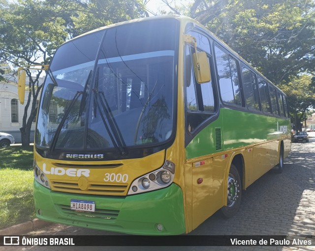 Líder Turismo 3000 na cidade de Dores do Indaiá, Minas Gerais, Brasil, por Vicente de Paulo Alves. Número da foto: #12099595.