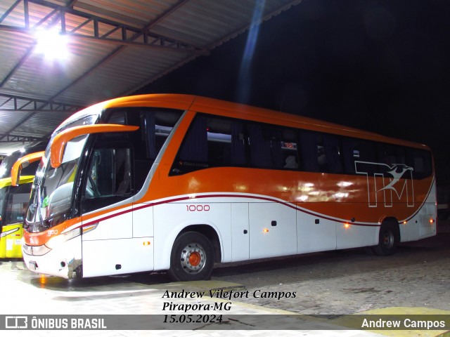 Ônibus Particulares 1000 na cidade de Pirapora, Minas Gerais, Brasil, por Andrew Campos. Número da foto: #12099413.