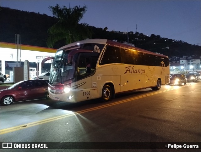 Expresso Aliança 1206 na cidade de Petrópolis, Rio de Janeiro, Brasil, por Felipe Guerra. Número da foto: #12103635.