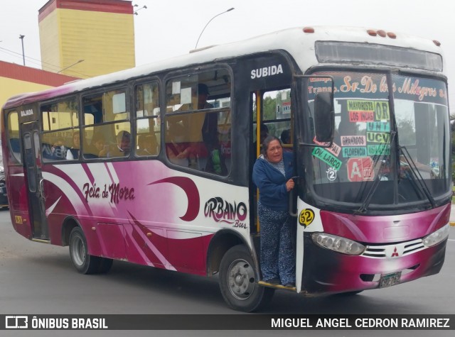 Empresa de Transportes y Servicios Señor de los Milagros S.A. 52 na cidade de Trujillo, Trujillo, La Libertad, Peru, por MIGUEL ANGEL CEDRON RAMIREZ. Número da foto: #12102275.