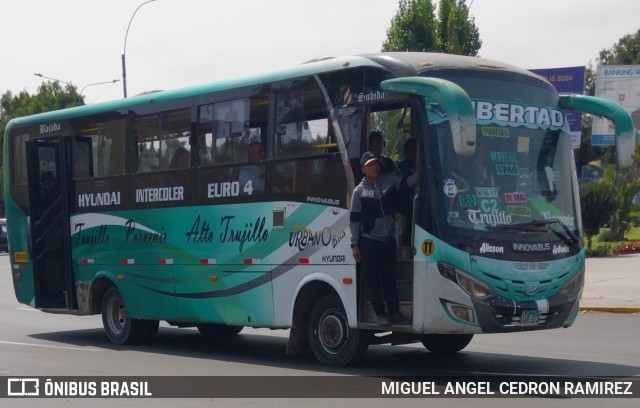 Empresa de Transportes y Servicios Libertad 11 na cidade de Trujillo, Trujillo, La Libertad, Peru, por MIGUEL ANGEL CEDRON RAMIREZ. Número da foto: #12102276.