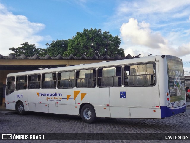 Trampolim da Vitória 101 na cidade de Macaíba, Rio Grande do Norte, Brasil, por Davi Felipe. Número da foto: #12104525.