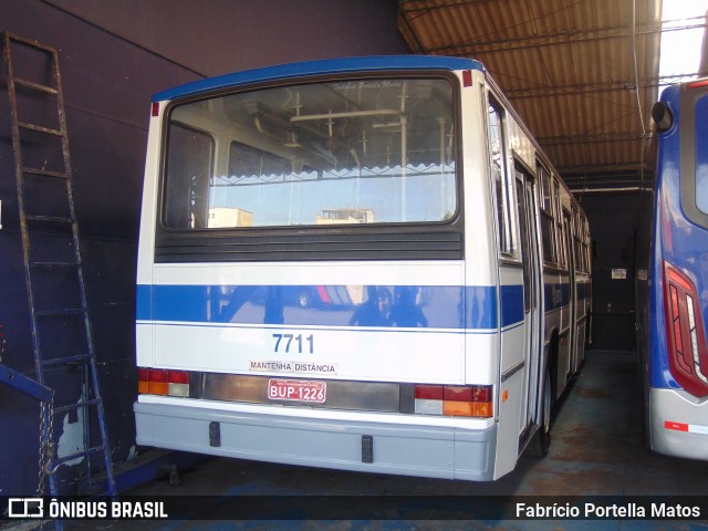 Metra - Sistema Metropolitano de Transporte 7711 na cidade de Santo André, São Paulo, Brasil, por Fabrício Portella Matos. Número da foto: #12105818.