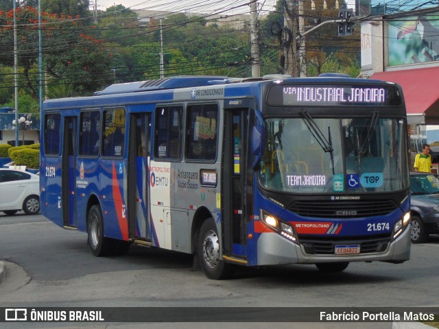 Viação Osasco 21.674 na cidade de Jandira, São Paulo, Brasil, por Fabrício Portella Matos. Número da foto: #12107969.