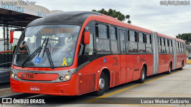 Expresso Azul JE706 na cidade de Curitiba, Paraná, Brasil, por Lucas Weber Calizario. Número da foto: #12108024.