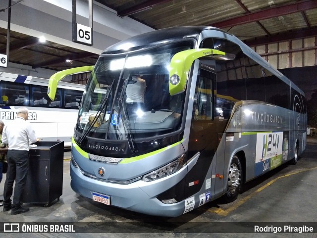 Viação Garcia 82119 na cidade de Ourinhos, São Paulo, Brasil, por Rodrigo Piragibe. Número da foto: #12107751.