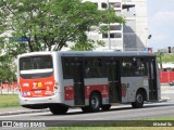 Pêssego Transportes 4 7584 na cidade de São Paulo, São Paulo, Brasil, por Michel Sc. Número da foto: #:id.