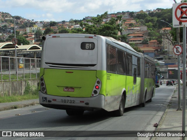 Milênio Transportes 10732 na cidade de Belo Horizonte, Minas Gerais, Brasil, por Douglas Célio Brandao. Número da foto: #12111532.