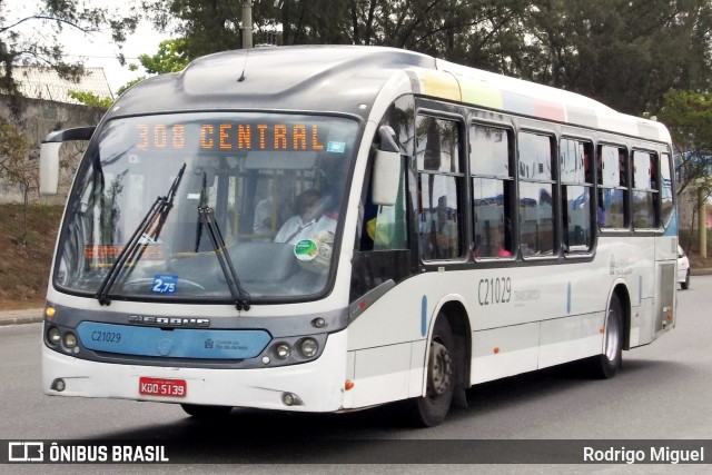 Translitorânea Turística C21029 na cidade de Rio de Janeiro, Rio de Janeiro, Brasil, por Rodrigo Miguel. Número da foto: #12112614.