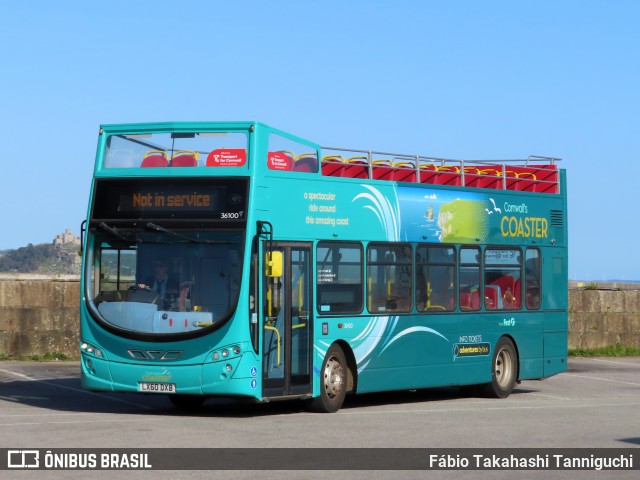 First Group in Devon & Cornwall 36100 na cidade de Penzance, Cornwall, Inglaterra, por Fábio Takahashi Tanniguchi. Número da foto: #12113548.