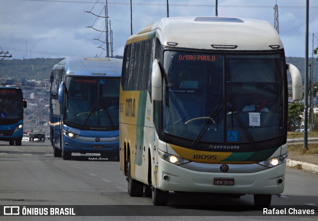 Empresa Gontijo de Transportes 18095 na cidade de Vitória da Conquista, Bahia, Brasil, por Rafael Chaves. Número da foto: #12116472.