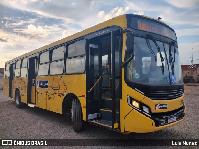 São João Votorantim - Sorotur Turismo 913 na cidade de São Miguel Arcanjo, São Paulo, Brasil, por Luis Nunez. Número da foto: #12115110.