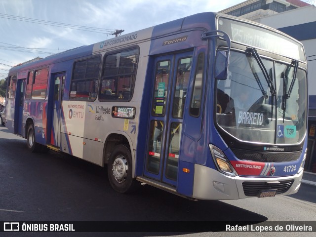 Radial Transporte Coletivo 41.724 na cidade de São Paulo, São Paulo, Brasil, por Rafael Lopes de Oliveira. Número da foto: #12116442.