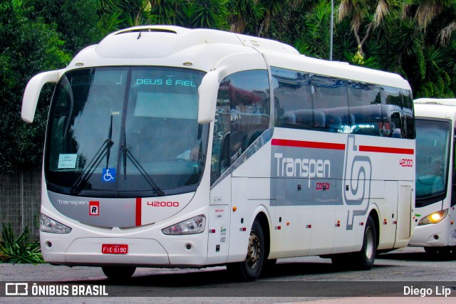Transpen Transporte Coletivo e Encomendas 42000 na cidade de Curitiba, Paraná, Brasil, por Diego Lip. Número da foto: #12116947.